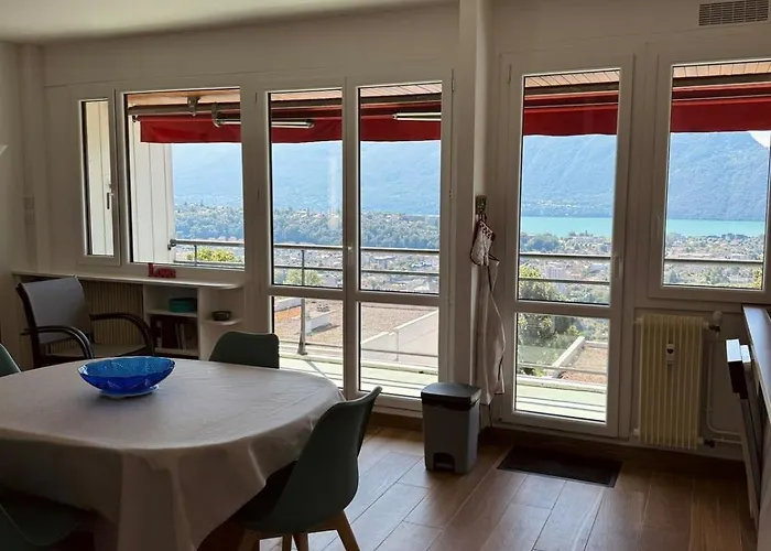 Bright 50m With Magnificent View Aix-les-Bains