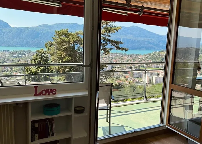 Bright 50m With Magnificent View Lägenhet Aix-les-Bains